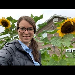 Meet your Posher, Courtney